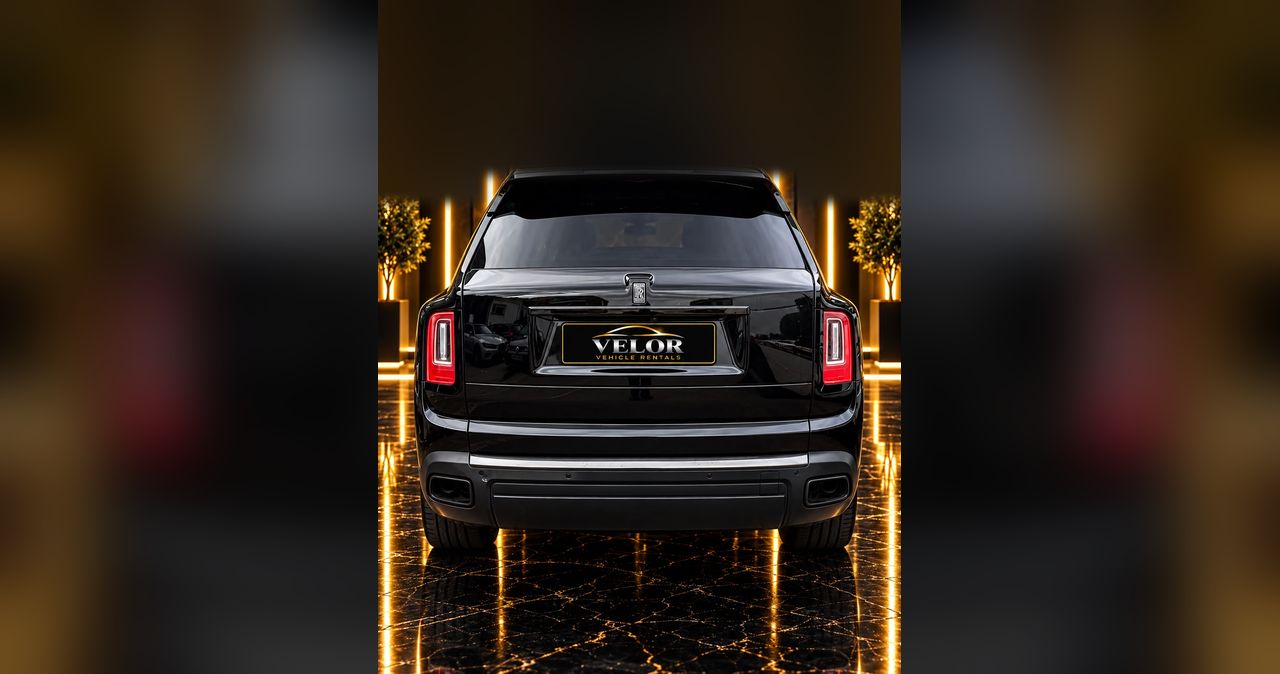 Rolls-Royce Cullinan rear view