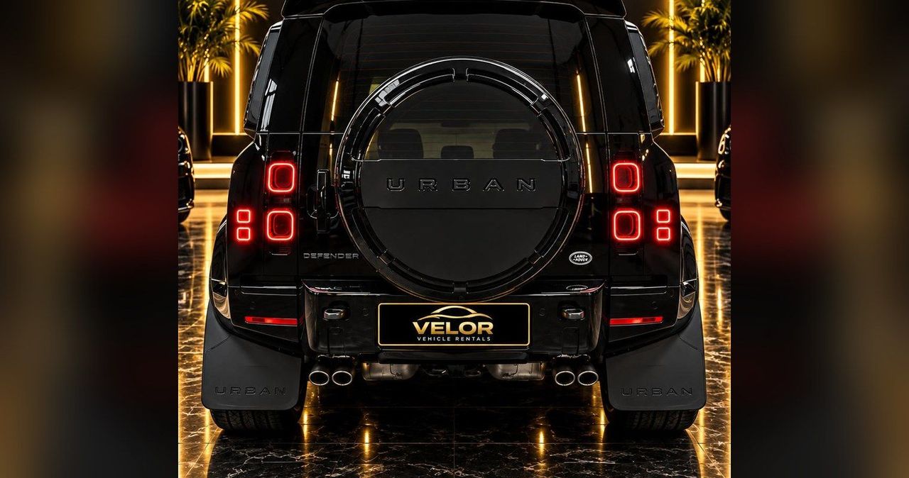 Land Rover Defender Urban rear view