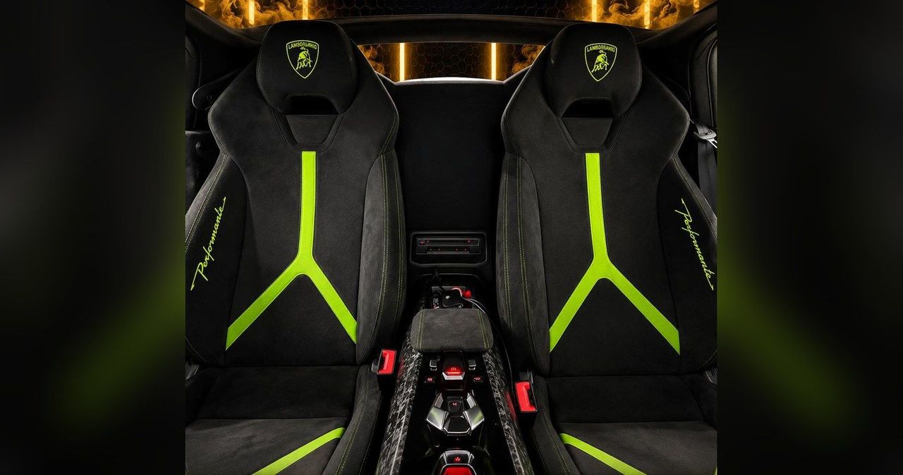 Lamborghini Huracán Performante sports seats