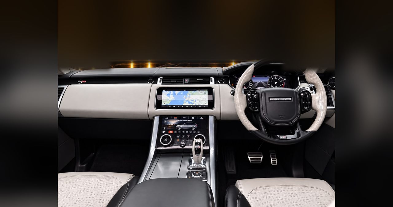 Range Rover SVR interior and dashboard