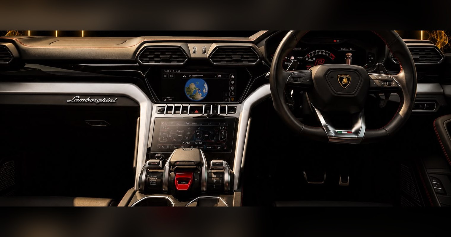 Lamborghini Urus S interior and dashboard